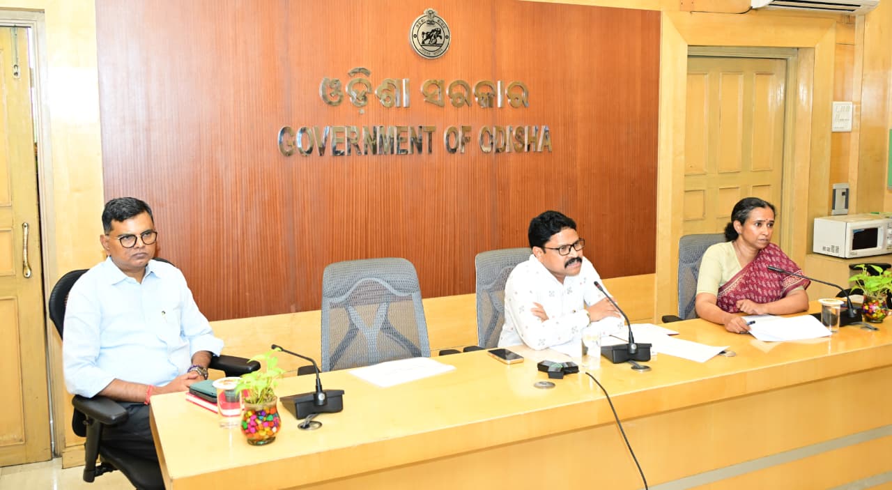 HEALTH DEPT: ସ୍ୱାସ୍ଥ୍ୟ ପ୍ରତିଷ୍ଠାନଗୁଡ଼ିକରେ ଅଗ୍ନି ନିରାପତ୍ତା ନିମନ୍ତେ ସ୍ୱାସ୍ଥ୍ୟମନ୍ତ୍ରୀଙ୍କ ସମୀକ୍ଷା ବୈଠକ