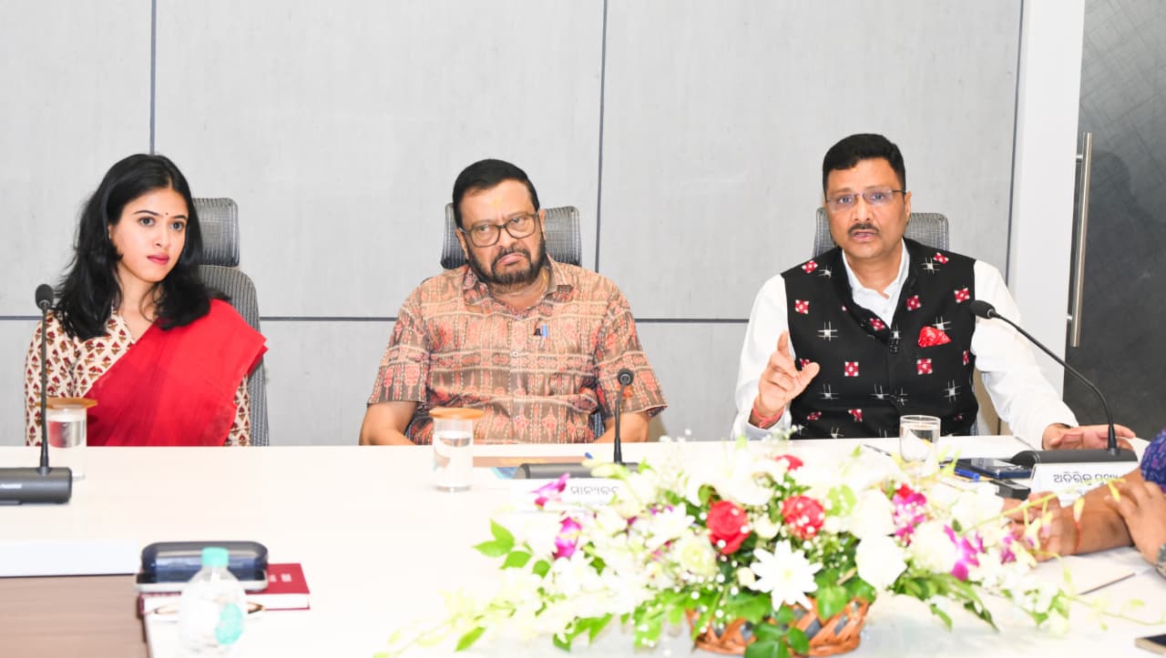 REVENUE DEPT: ଲୋକାଭିମୁଖୀ ଲୋକସେବା ନିମନ୍ତେ ପ୍ରତିଜ୍ଞାବଦ୍ଧ ରାଜସ୍ୱ ଓ ବିପର୍ଯ୍ୟୟ ପରିଚାଳନା ବିଭାଗ