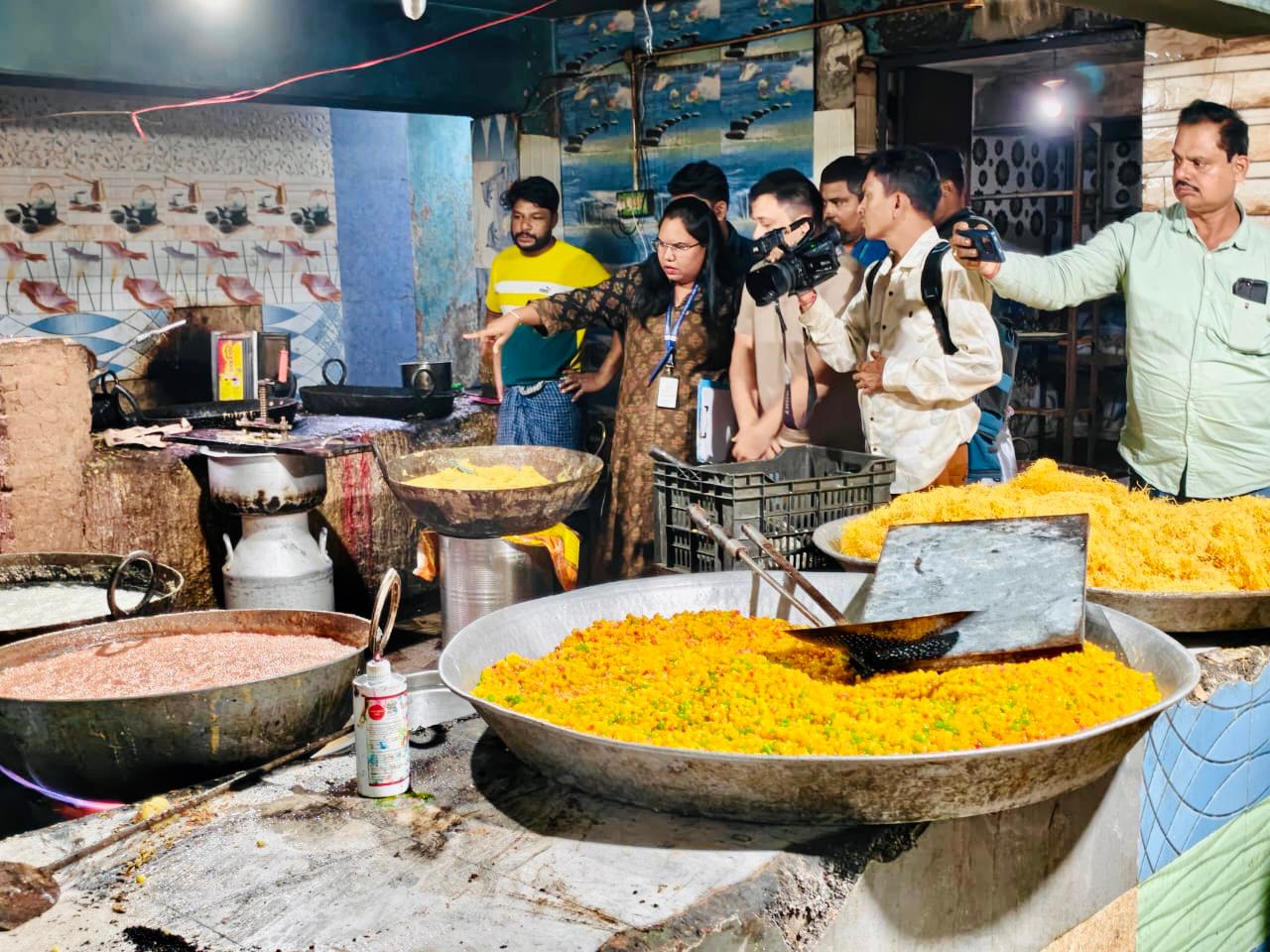 FOOD SAFETY: ପାର୍ବଣ ଅବସରରେ ଖାଦ୍ୟ ସୁରକ୍ଷା ବିଭାଗ ପକ୍ଷରୁ ବ୍ୟାପକ ଯାଞ୍ଚ