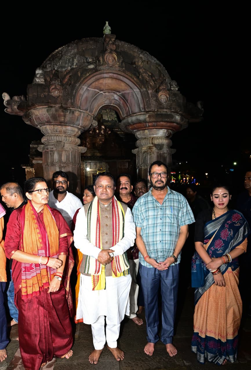 ଆଶୀର୍ବାଦର ଦୀପ: ରାଜ୍ୟର ୩୦ଟି ଜିଲ୍ଲାରେ ପ୍ରଜ୍ଜ୍ୱଳିତ ହେଲା ଏକ କୋଟି ଦୀପ